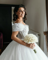 Glamorous White Sweetheart Off-The-Shoulder Sleeveless Ball Gown Cathedral Train Tulle Wedding Dresses